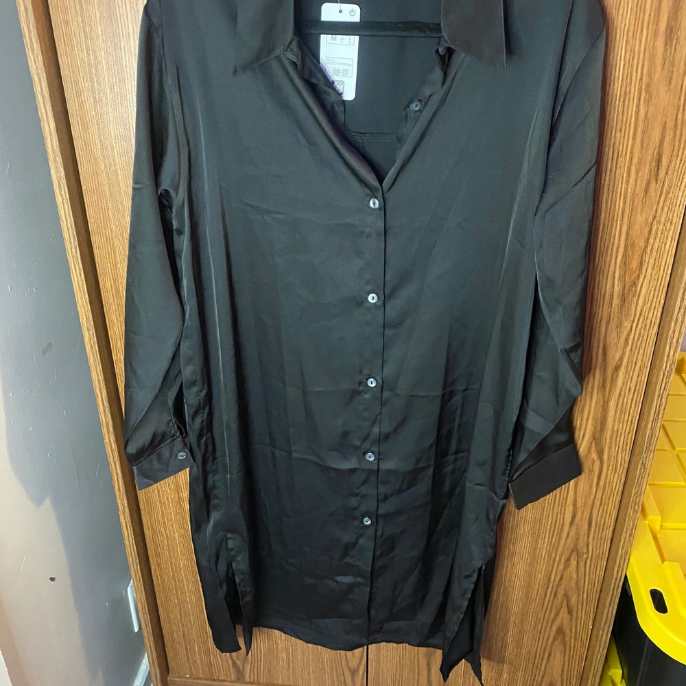Jon & Anna Shirt Dress Womens Medium Black Satin‎ Long Sleeve Button Down Tunic